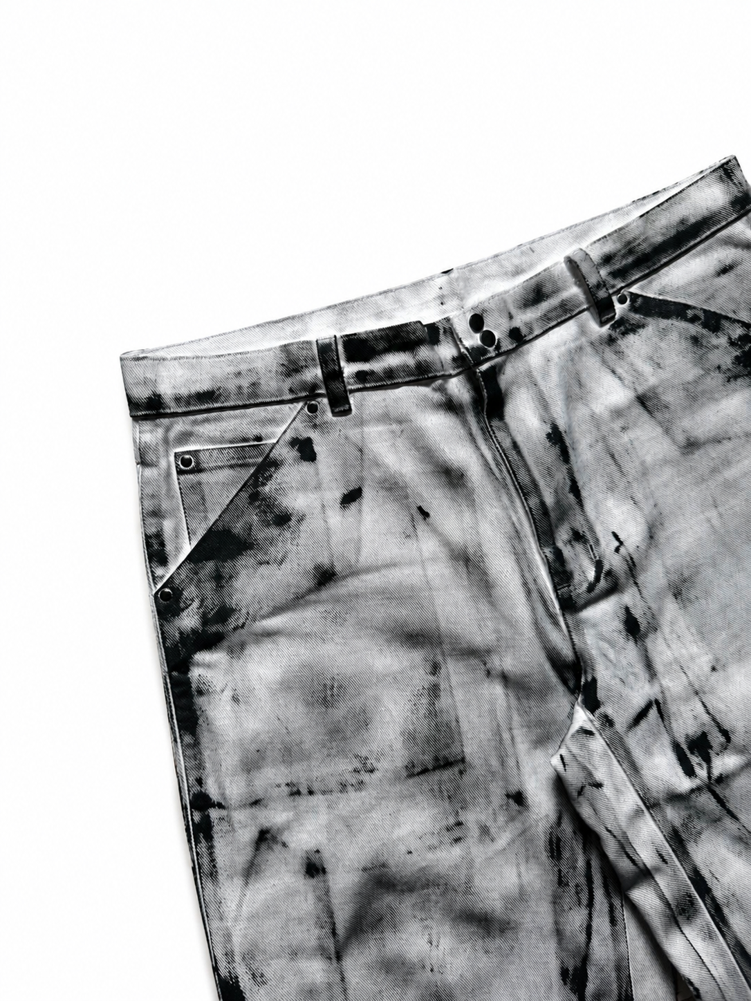 BLACK & WHITE DENIM BAGGY SHORTS